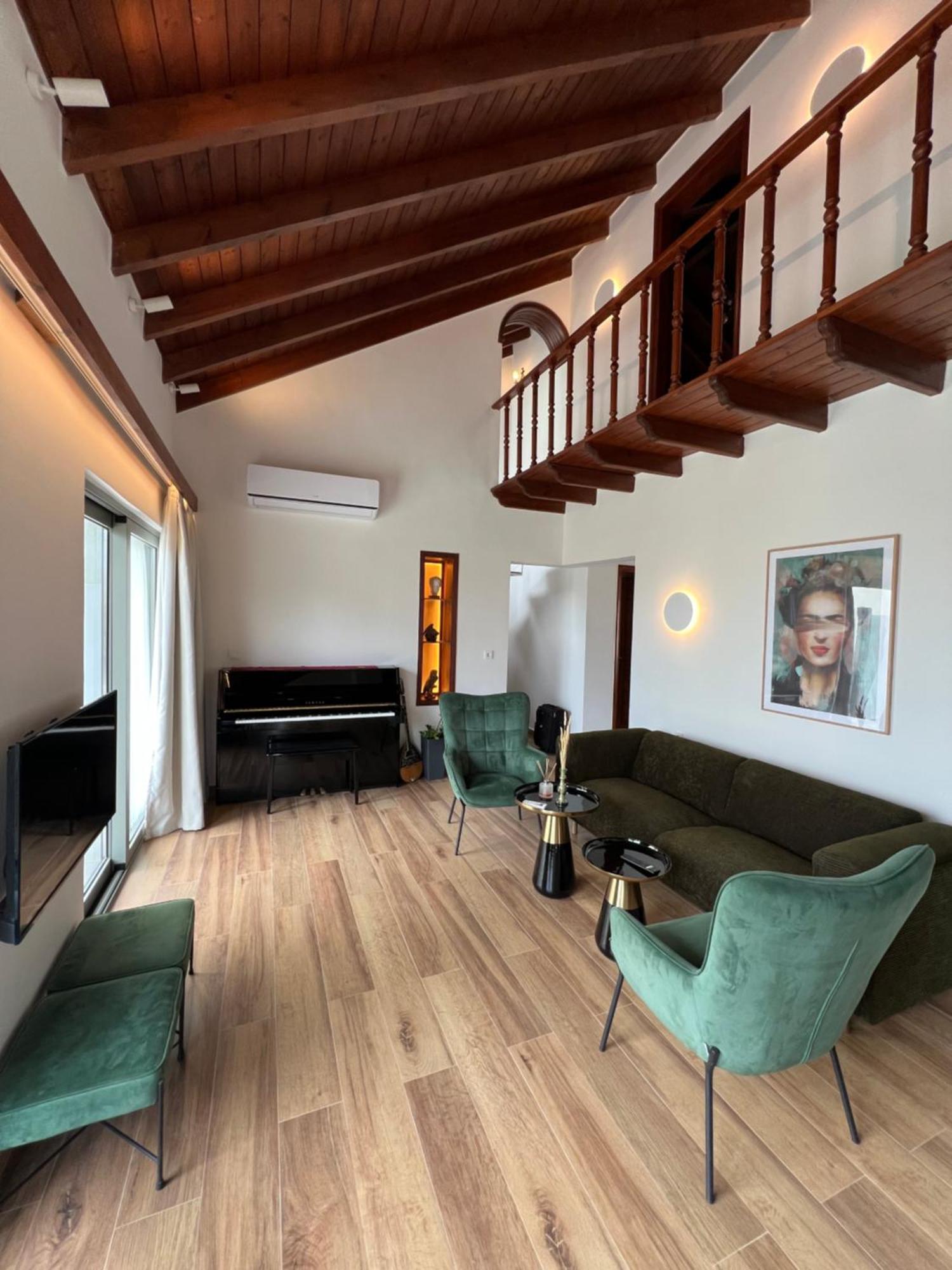 Chania Living Stories Villa With Piano Buitenkant foto